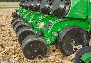 Pneumatic closing wheels