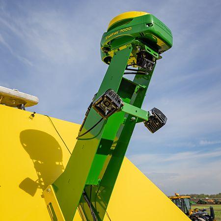 StarFire 7000 Receiver on implement