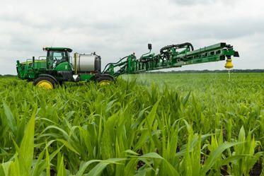 John Deere sprayer with AutoTrac RowSense