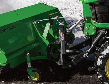 Front 3-point hitch with A-frame adapter