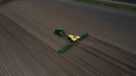 8RX ExactRate tractor tanks and 24R30 planter