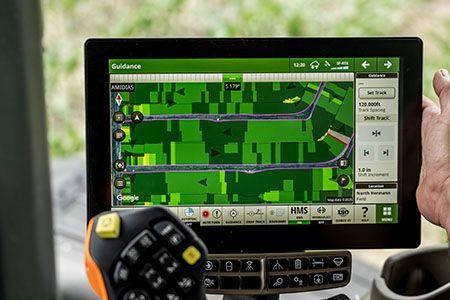 John Deere Precision Ag and the G5<sup>Plus</sup> CommandCenter™