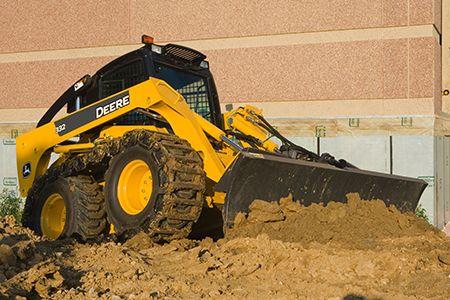 332G Skid Steer equipped with Steel Tracks