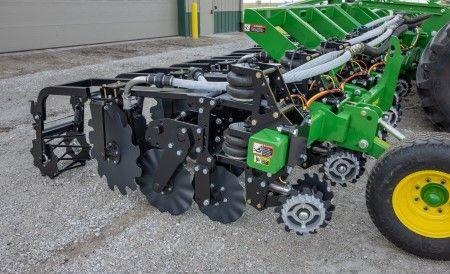 ST16 Drawn row-unit with dual coulters