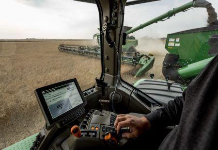 To disengage Machine Sync, the tractor operator simply takes control of the steering wheel or manually changes the tractor’s speed