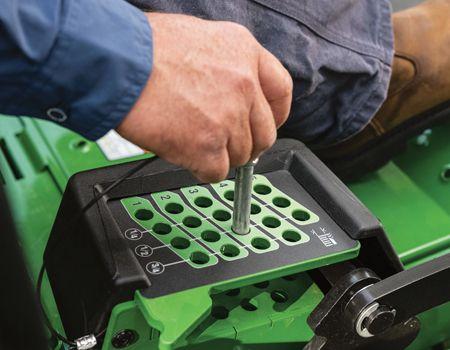 Center deck pin map height-of-cut adjustment