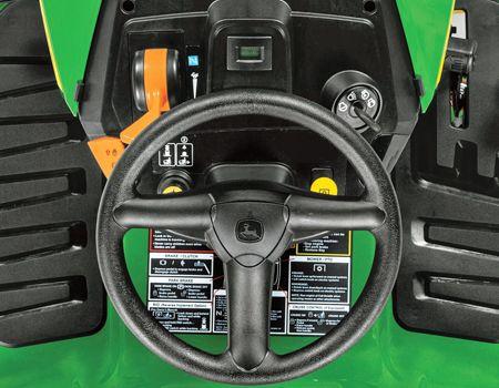 Steering wheel and controls on S140
