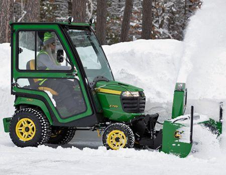 54-in. (137-cm) Quick-Hitch Snow Blower on X739 Tractor (shown with optional second drift blade)