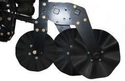 508 mm (20 in.) 13-wave front and 8-wave rear dual coulter