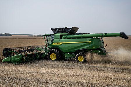Ground Speed Automation continuously evaluates multiple inputs while harvesting to dynamically adjust the combine’s ground speed