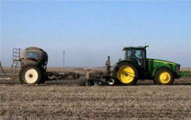 Example of a single-tank air cart controlled by the GreenStar™ Rate Controller Dry