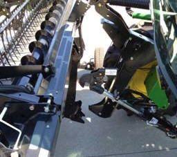 Quick-attach D1500 Draper platform