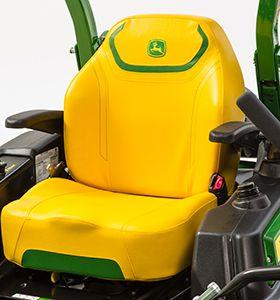 Deluxe comfort seat with armrests