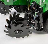 Easy Adjust row cleaner