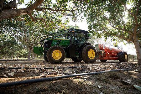 Utilizing a 1000-gallon air blast sprayer