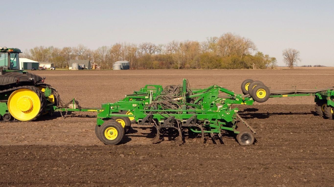 Field image of 1830 Air Hoe Drill