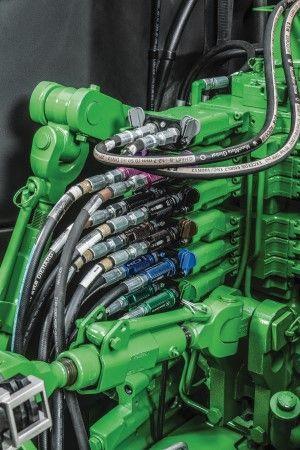 Color-coded hydraulic handles with an anti-slip grip for easy planter-to-tractor hookup