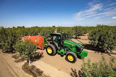 Spraying with AutoTrac™ Basic