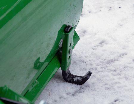 Adjustable skid shoe