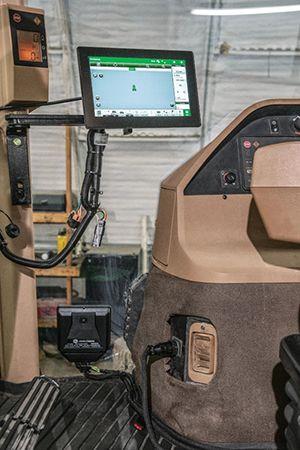 Connect more with the JDLink™ M Modem - 4G for older machines, other brands, support vehicles and MORE