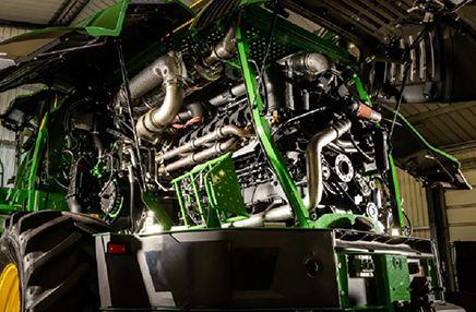 John Deere F9 1000 with the Liebherr V12
