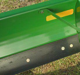 Frontier™ rear blade cutting edge