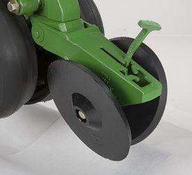 Cast wheel closing system