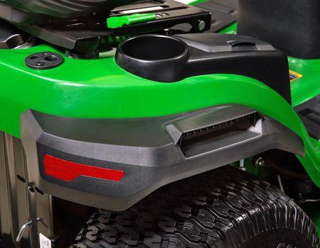 Handgrip and reflector on fender flare