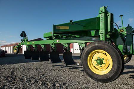 Front gauge wheels