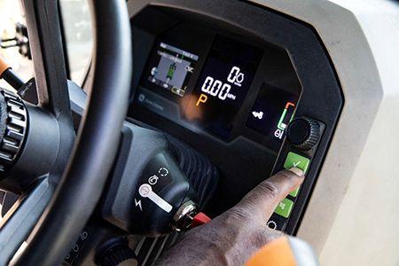 Setting up AutoTrac™ Basic on the digital dash display