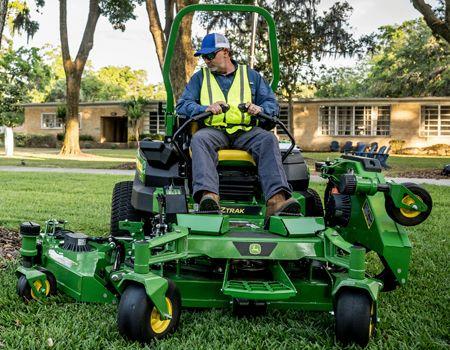 Z998R trimming with center and a wing mower deck