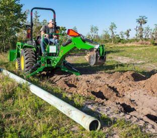 Easy operation with the BH270 Backhoe