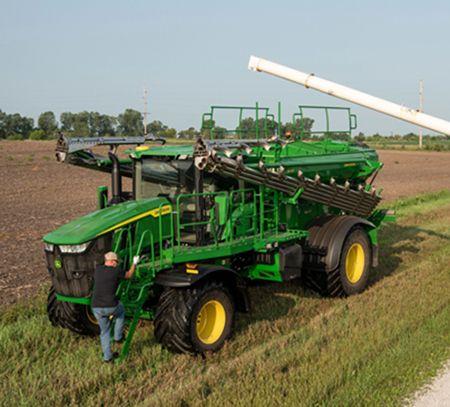 Hydraulic folding ladder